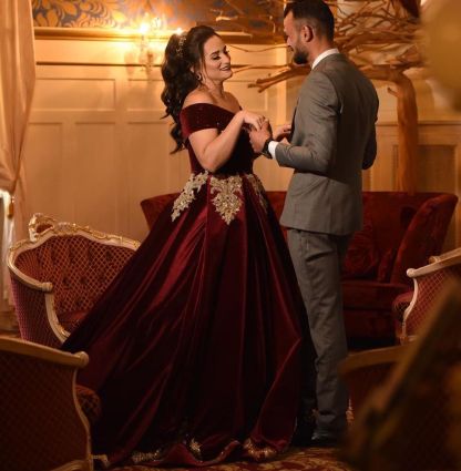 Luxury Burgundy Long Off The Shoulder Velvet Prom Dresses Lace Ruffles Evening Dresses - YESBABYONLINE