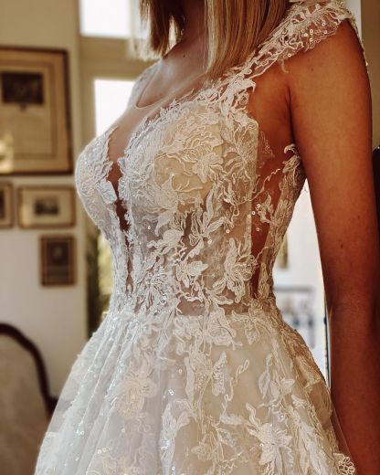 Long A line Scoop Neck Appliques Lace Tulle Open Back Wedding Dress - YESBABYONLINE