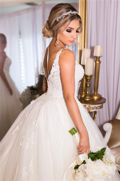 Glamorous White Long V-neck Ball Gown Lace Tulle Backless Wedding Dresses - YESBABYONLINE