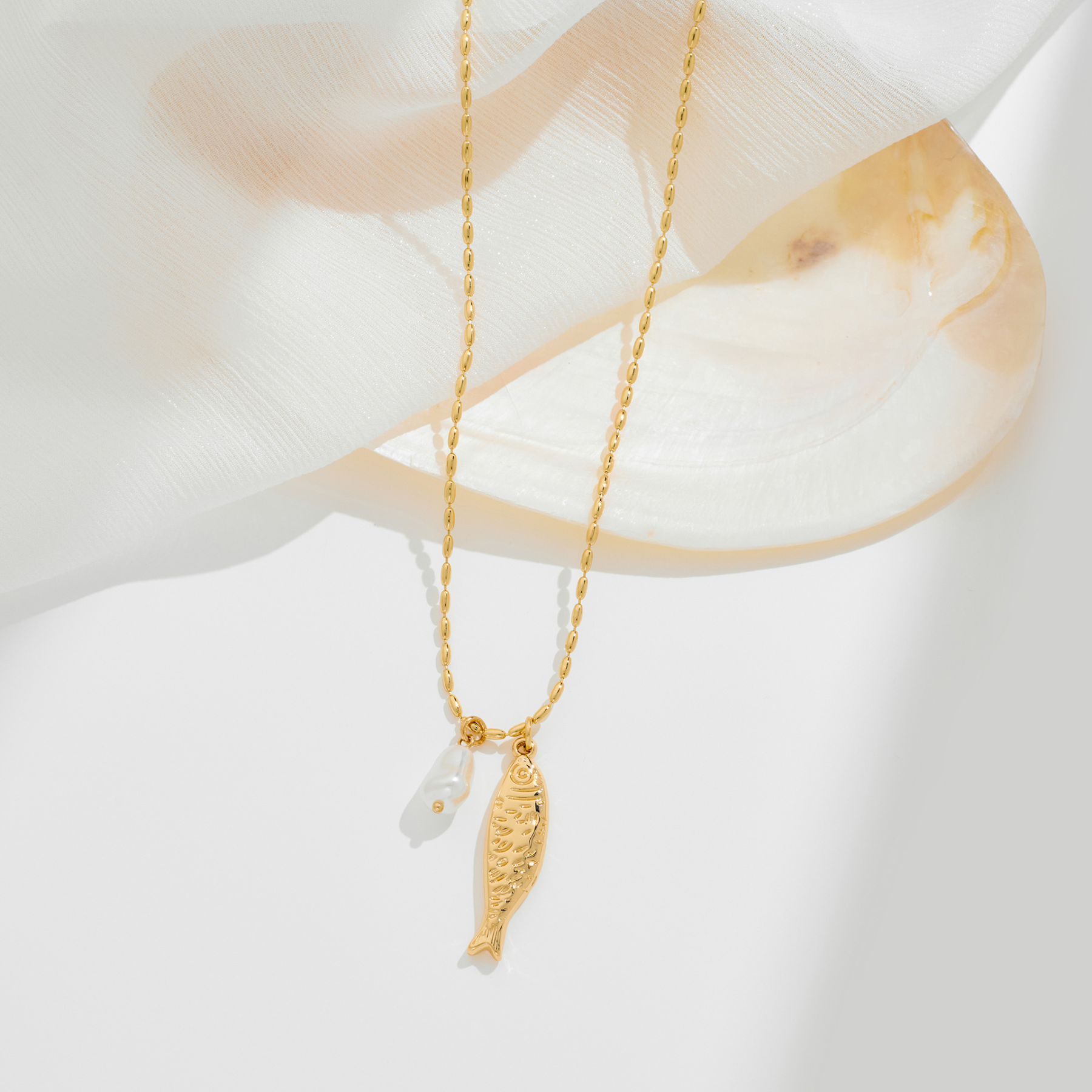 Beach Vacation Pearl Fish Necklace