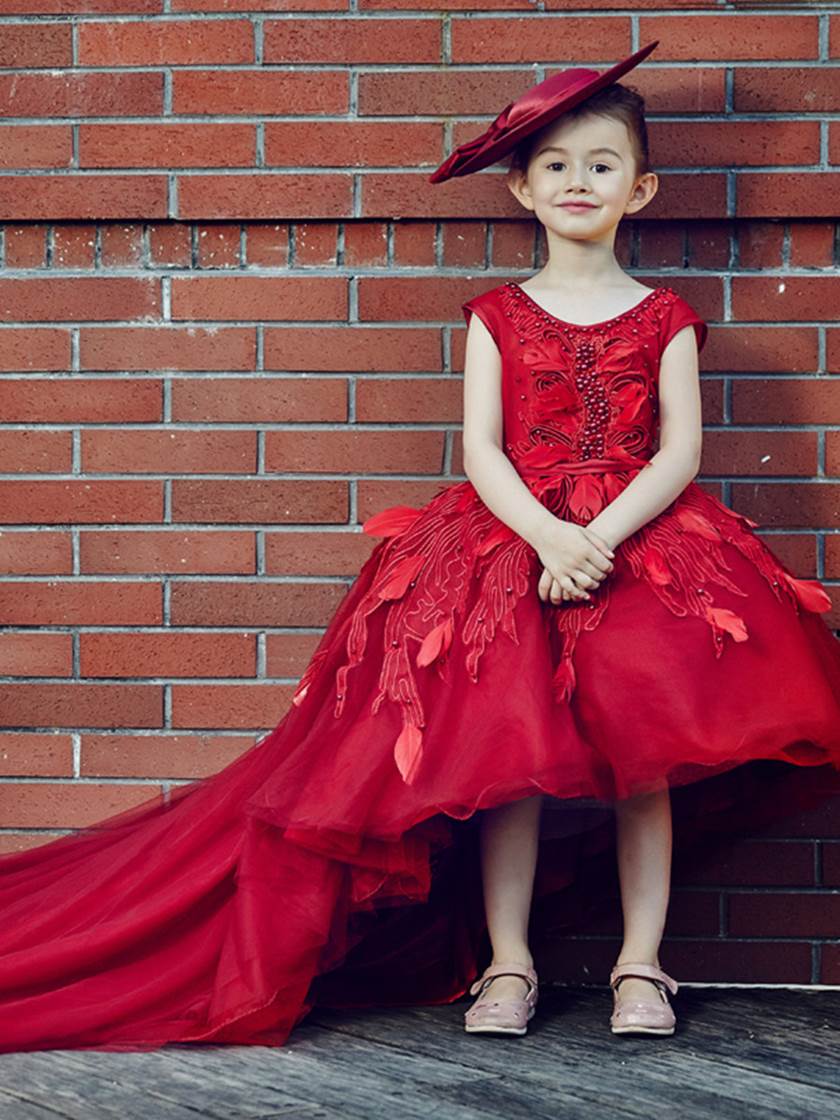 Cute Tulle Scoop Neck Beading Appliques Knee-Length Flower Girl Dress with Chapel Train - YESBABYONLINE