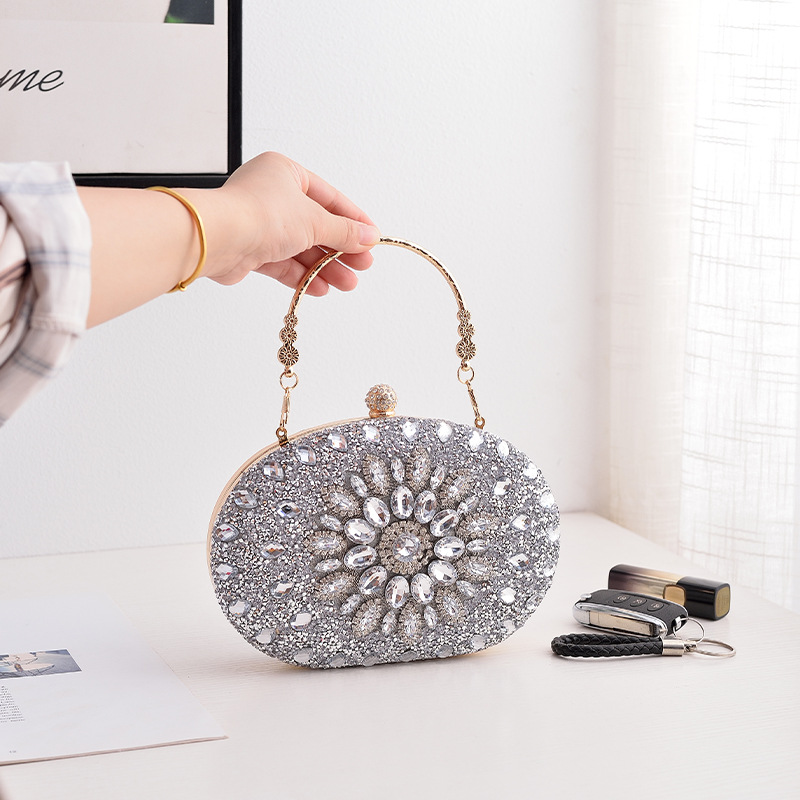 Elegant Gold Rhinestone Clutch Bag