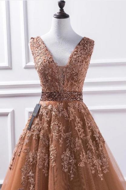 Luxury A-line Sleeveless V Neck Tulle Prom Dresses With Lace Appliques - YESBABYONLINE