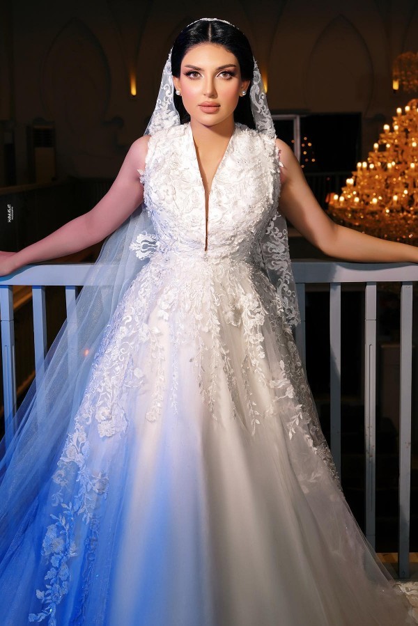 White Long A-line V-neck Tulle Lace Wedding Dresses - YESBABYONLINE