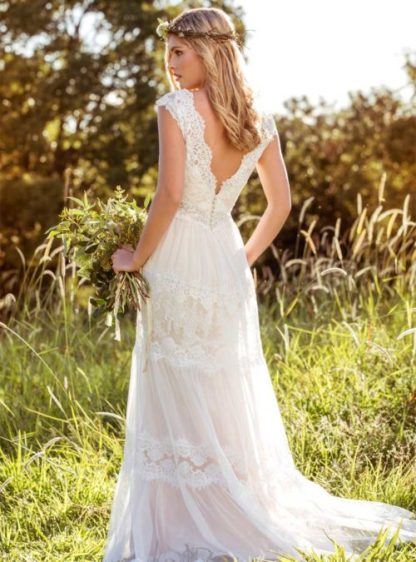 Long A-Line Tulle V-Neck Appliques Lace Backless Wedding Dress - YESBABYONLINE