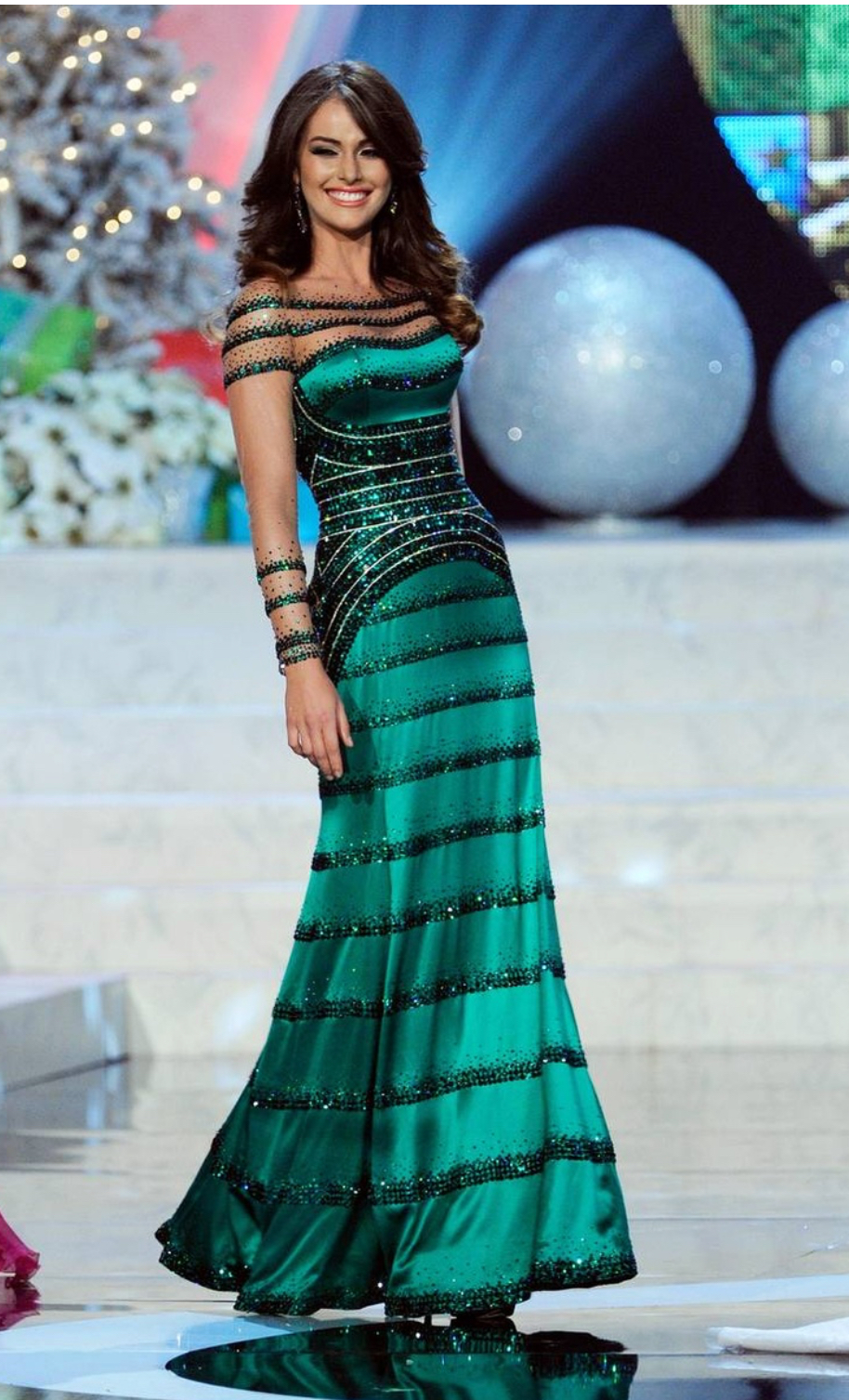 Elegant Long Sleeve Satin Sequined Mermaid Long Prom Dress