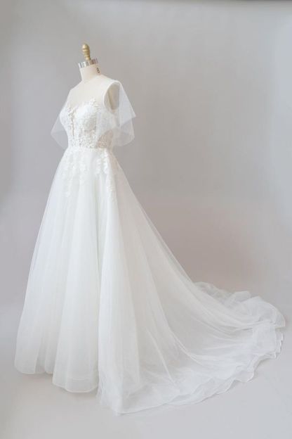 Long A-line Appliques Lace Tulle Wedding Dress with Sleeves-Yesbabyonline