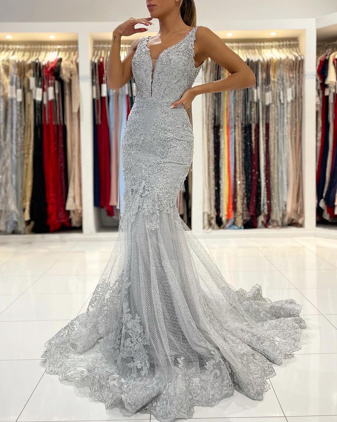 Long Mermaid Open Back V-neck Tulle Lace Prom Dress - YESBABYONLINE