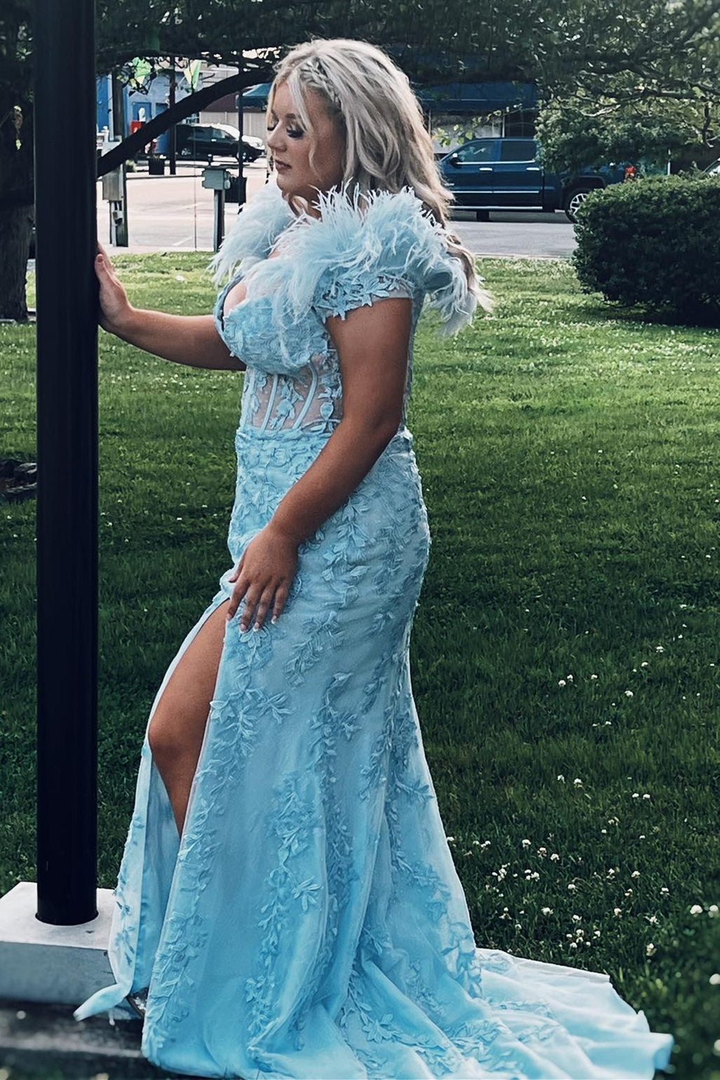 Plunging V-Neck Red Feather Shoulder Long Prom Dress