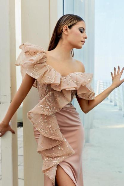 Chicloth Off-the-Shoulder Ruffles Prom Dress Mermaid Split With Beads