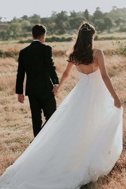 Chicloth Spaghetti-Straps Lace Wedding Dress Beach Sleeveless Long