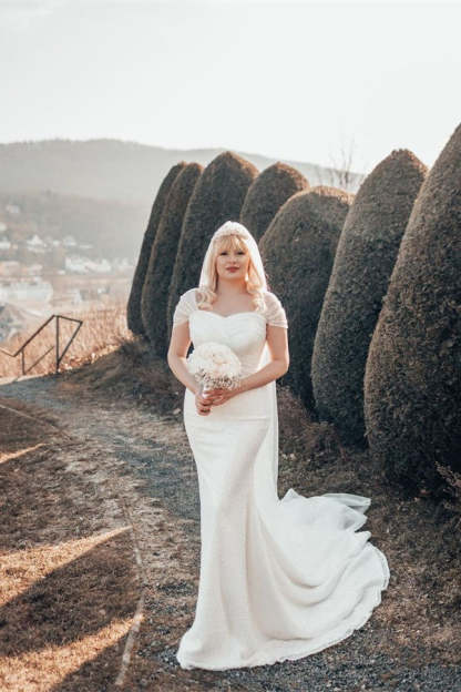 Chicloth Cap Sleeves Sequins Wedding Dress Mermaid Long