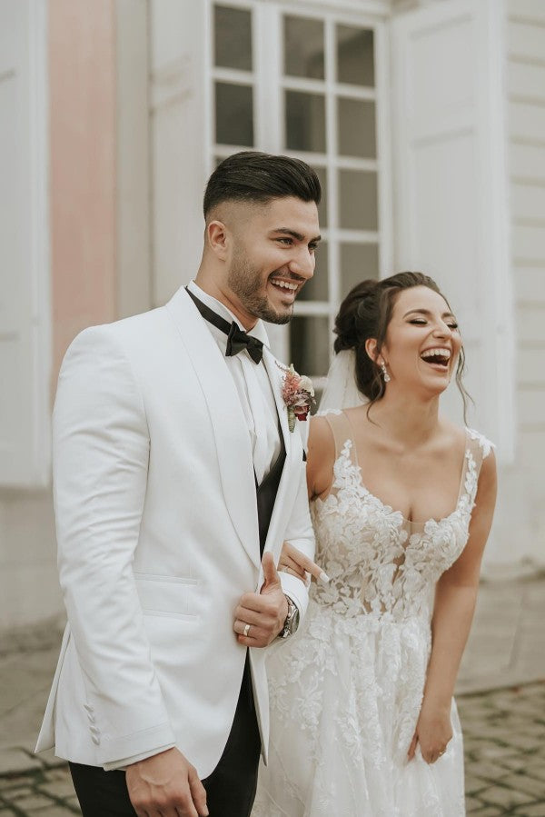Chicloth Straps Sleeveless Wedding Dress Appliques Long