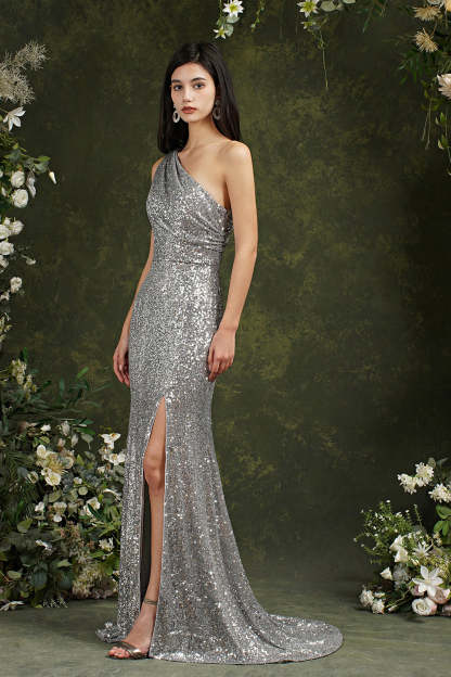 Chicloth One Shoulder Silver Sequins Bridesmaid Dress Mermaid With Slit