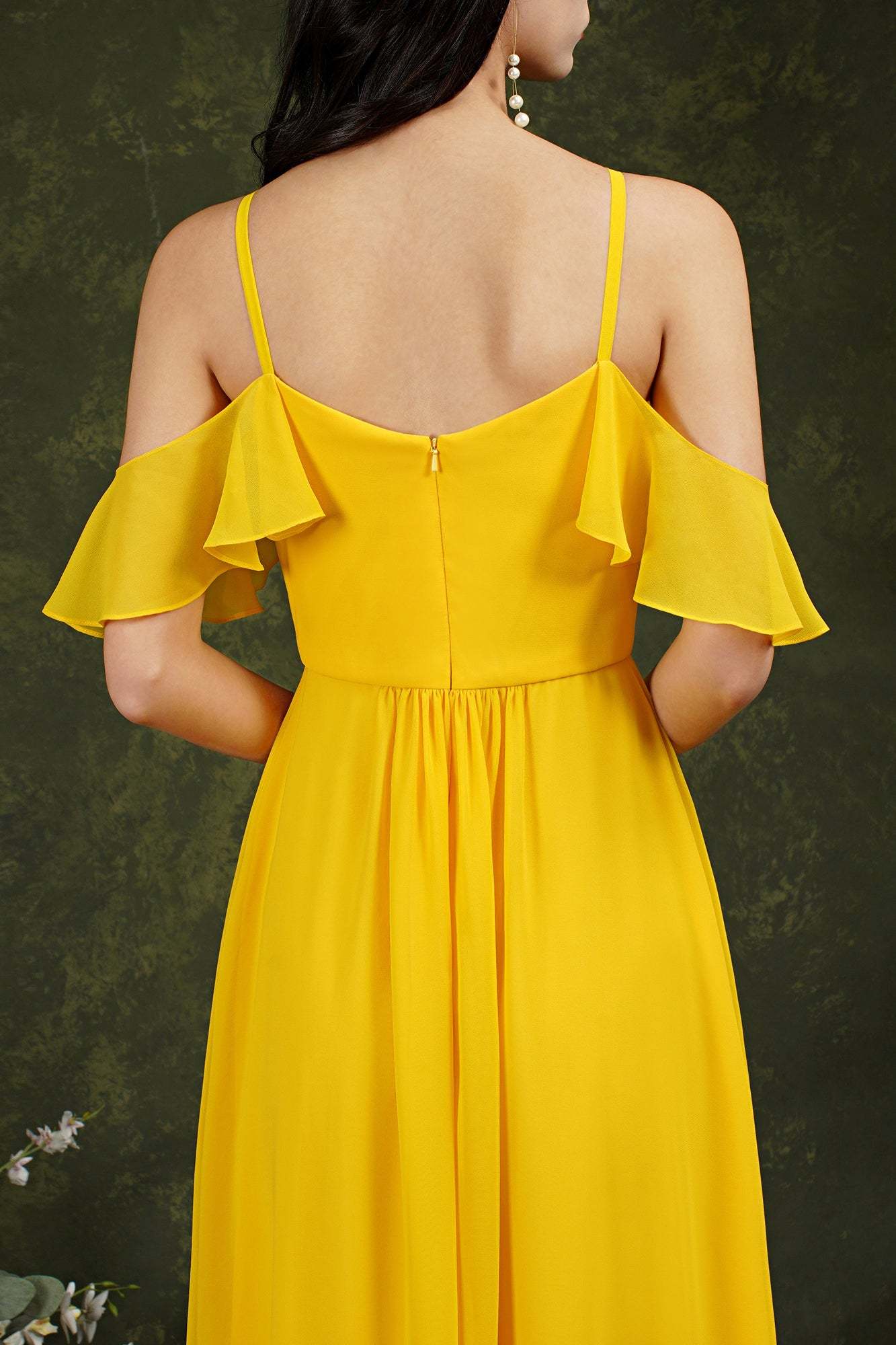 Chicloth Halter Chiffon Bridesmaid Dress Long WIth Ruffle