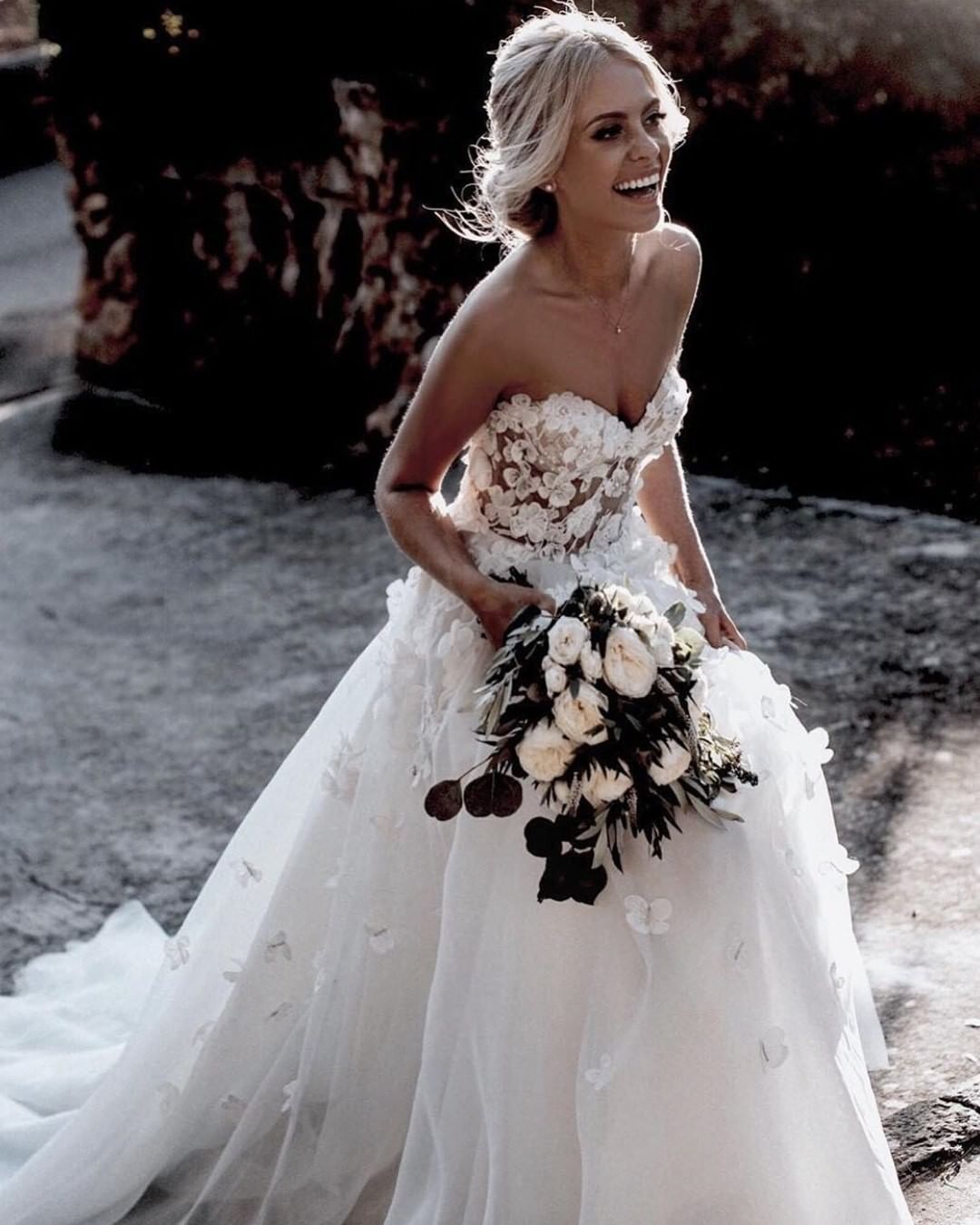 Chicloth Gorgeous Sweetheart Appliques Wedding Dress Beach Bridal Gowns