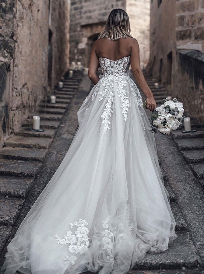 Simple White Sweetheart Boho Summer Beach Wedding Dress