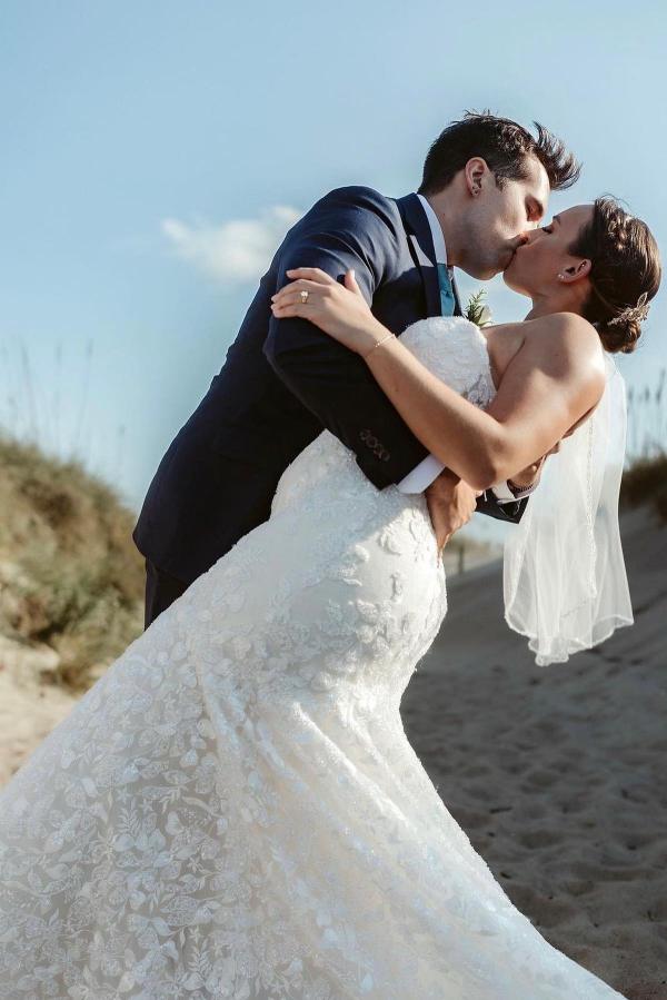 Chicloth White Strapless Wedding Dresses Mermaid Lace Appliques