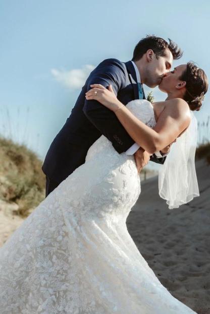 Chicloth White Strapless Wedding Dresses Mermaid Lace Appliques
