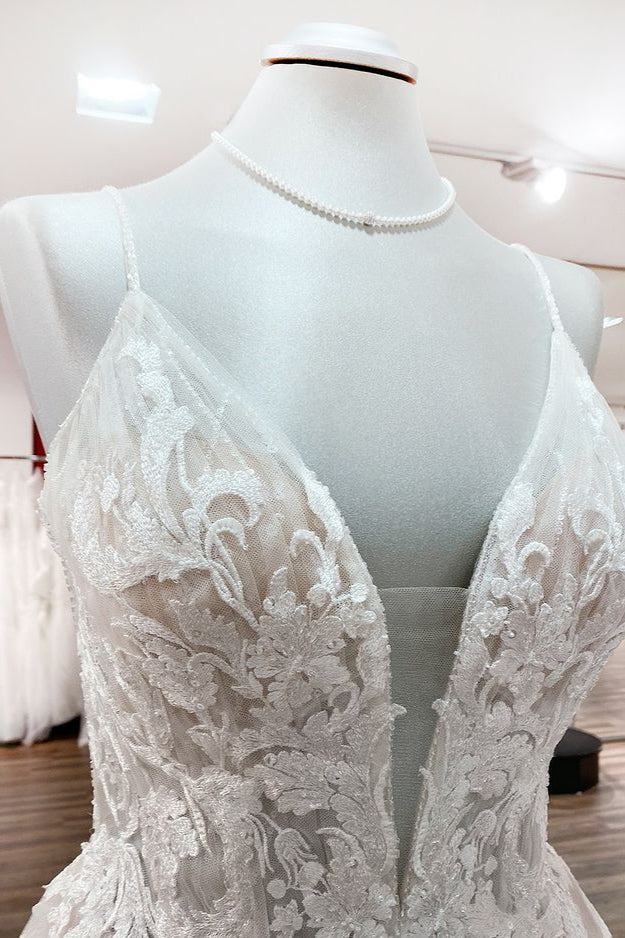Chicloth Graceful Spaghetti Straps Tulle V Neck Sequins Wedding Dresses With Lace Appliques