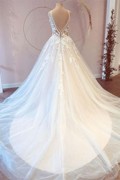 Chicloth V-Neck Bridal Dress Sleeveless Tulle With Lace Appliques