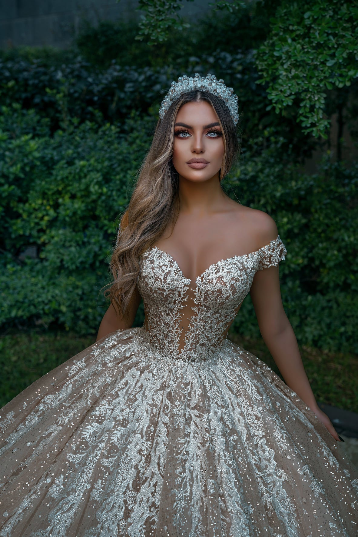 Chicloth Off-the-Shoulder Champagne Wedding Dress Ball Gown With Appliques