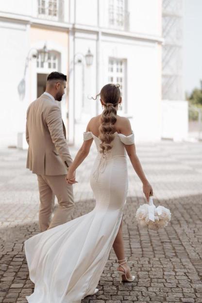 Chicloth Off-the-Shoulder White Wedding Dress Mermaid With Slit
