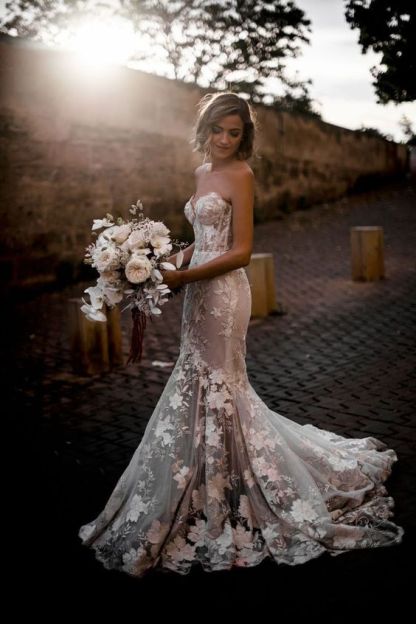 Chicloth Sweetheart Mermaid Wedding Dress With Lace Appliques