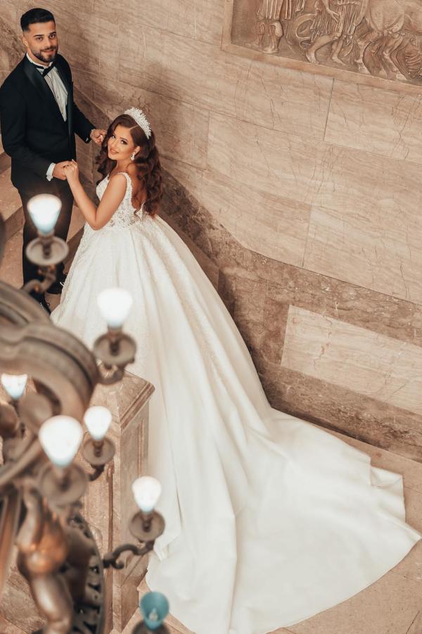 Chicloth Straps Square Ball Gown Wedding Dress Sleeveless Long