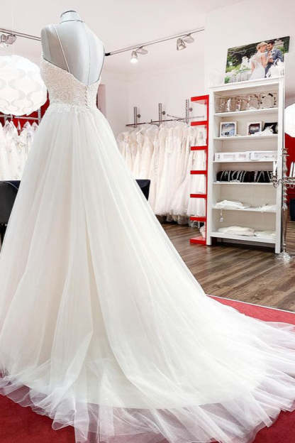 Chicloth Gorgeous Spaghetti Straps Tulle Ivory Lace Wedding Dresses