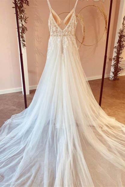 Chicloth Spaghetti-Straps V-Neck Wedding Dress Tulle Long