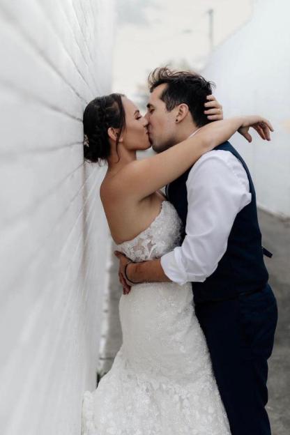 Chicloth White Strapless Wedding Dresses Mermaid Lace Appliques