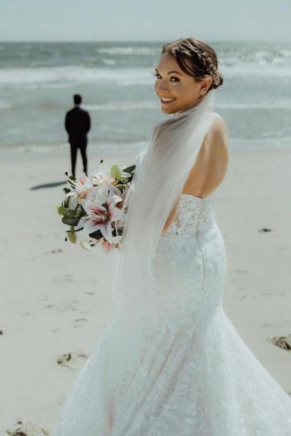 Chicloth White Strapless Wedding Dresses Mermaid Lace Appliques