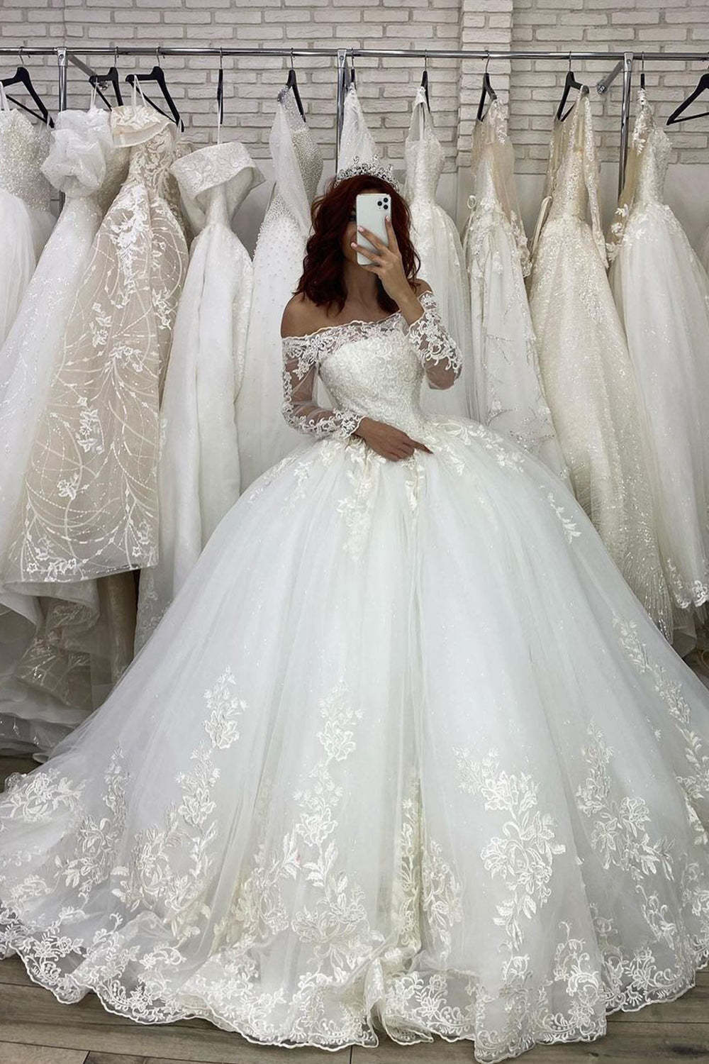 Chicloth Long Sleeves Off-the-Shoulder Wedding Dress Ball Gown With Lace Appliques