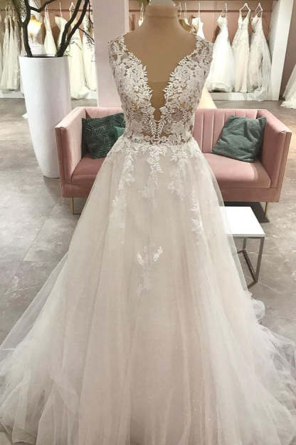 Chicloth Lace Wedding Dress Tulle Sleeveless Bridal Gowns