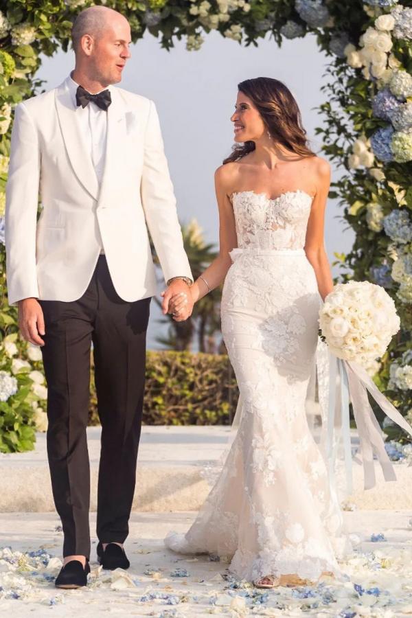 Sweetheart Mermaid Tulle Lace Appliques Wedding Dress Strapless Bridal Gown