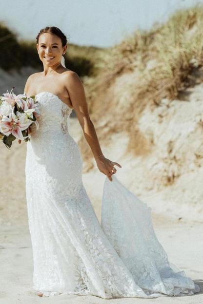 Chicloth White Strapless Wedding Dresses Mermaid Lace Appliques