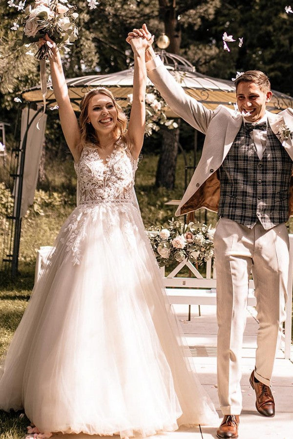 Chicloth Champagne Tulle Wedding Dress Sleeveless Open Back