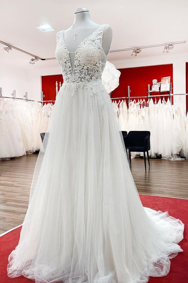 Chicloth Tulle Lace V Neck White Ruffles Wedding Dresses With Lace