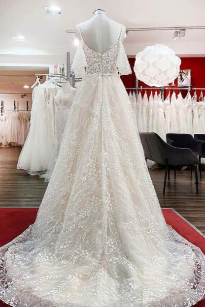Chicloth Gorgeous Sleeveless Tulle Lace Appliques Sweetheart A-Line Wedding Dresses