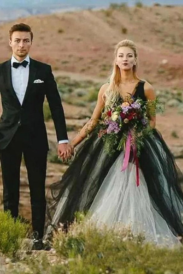 Romantic Tulle Ball Gown Black Princess Lace Wedding Dress