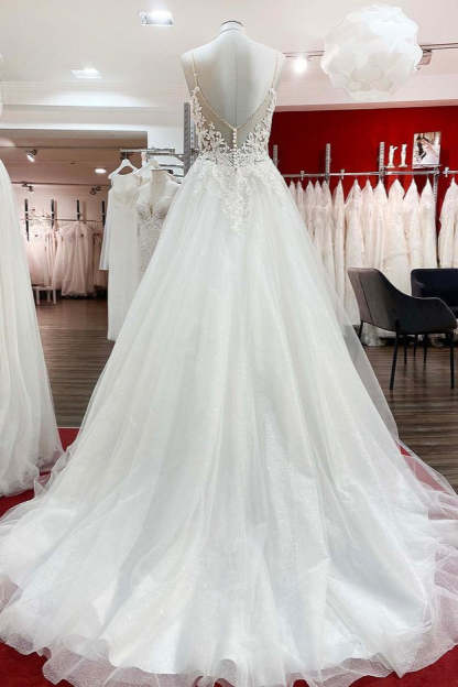 Chicloth Spaghetti Straps Tulle V Neck Ruffles Backless Wedding Dresses