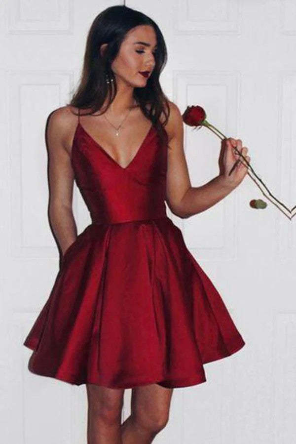 Chicloth Burgundy V-Neck Short Homecoming Dress Sleeveless