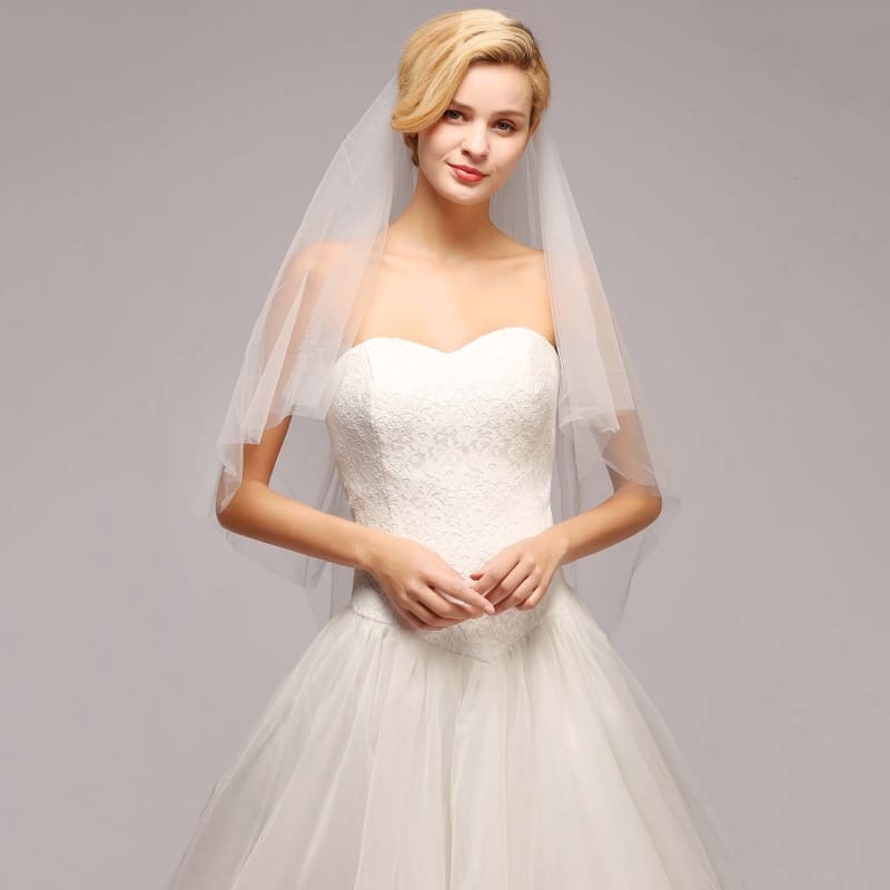 3M Two Layer Lace Edge Face Covered Wedding Veils | Bridelily - wedding veils