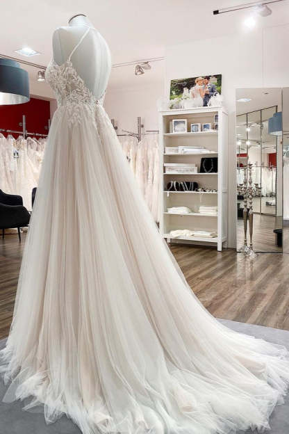 Chicloth Gorgeous Halter Sleeveless Tulle Ivory Wedding Dresses With Lace