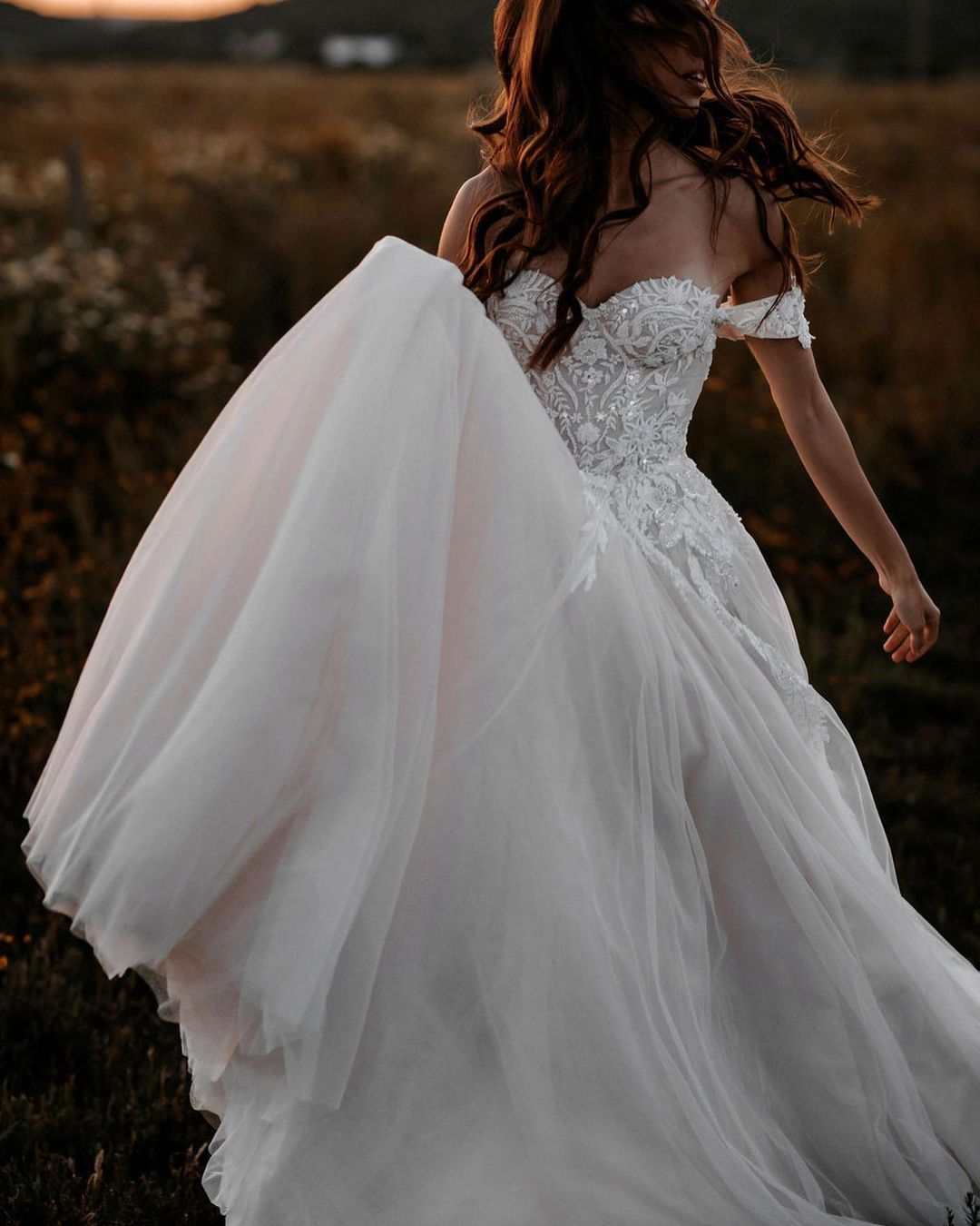 Chicloth Off-the-Shoulder Boho Wedding Dress Tulle With Lace Appliques