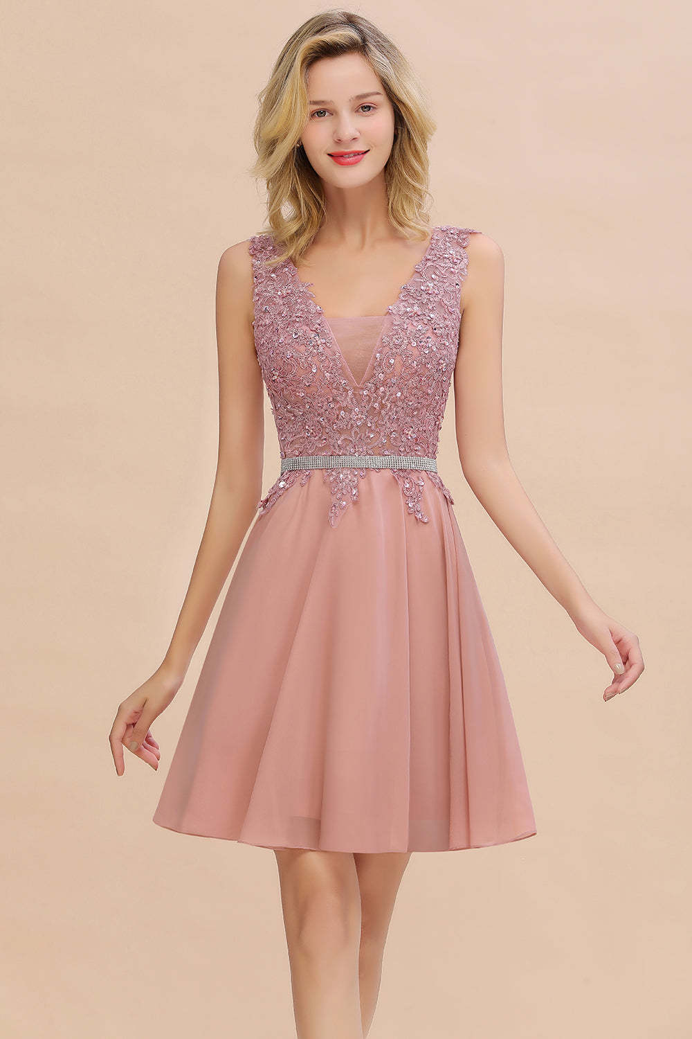 Chicloth Lovely Sleeveless Short Prom Dress Mini Homecoming Dress With Appliques