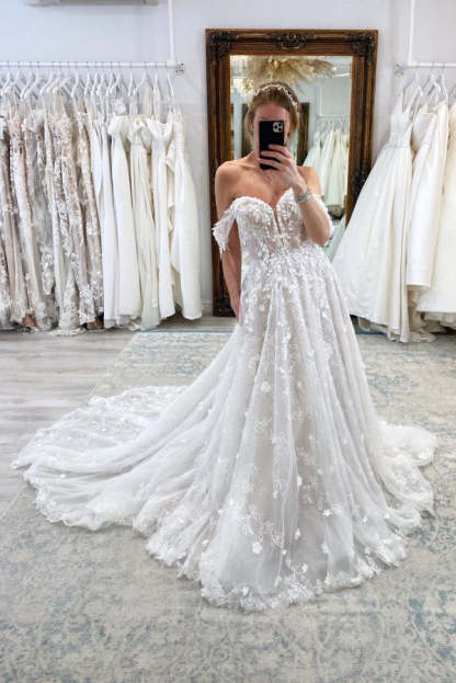 Chicloth A-Line Princess Wedding Dress Off-the-Shoulder With Lace Appliques