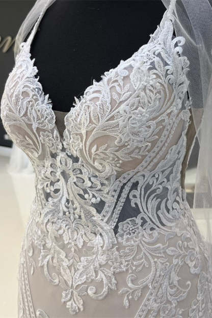 Chicloth Spaghetti-Straps Lace Wedding Dress Mermaid Sleeveless