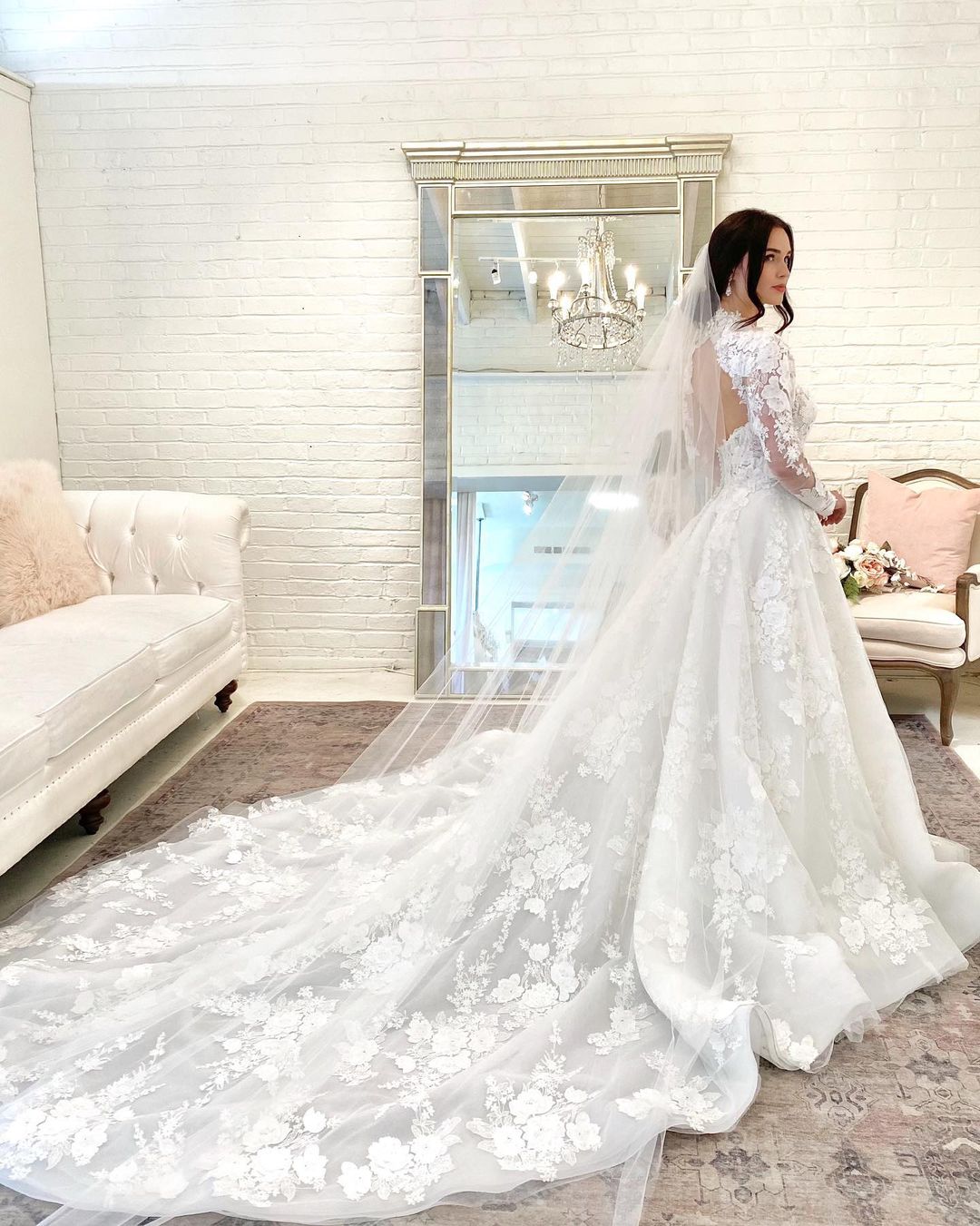Chicloth Long Sleeves Appliques Wedding Dress High Neck